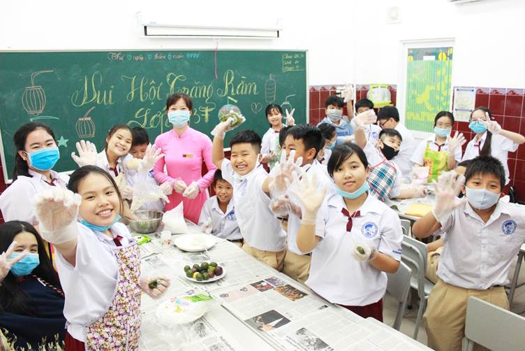 Trở về không khí Tết Trung thu truyền thống cùng học sinh Asian School