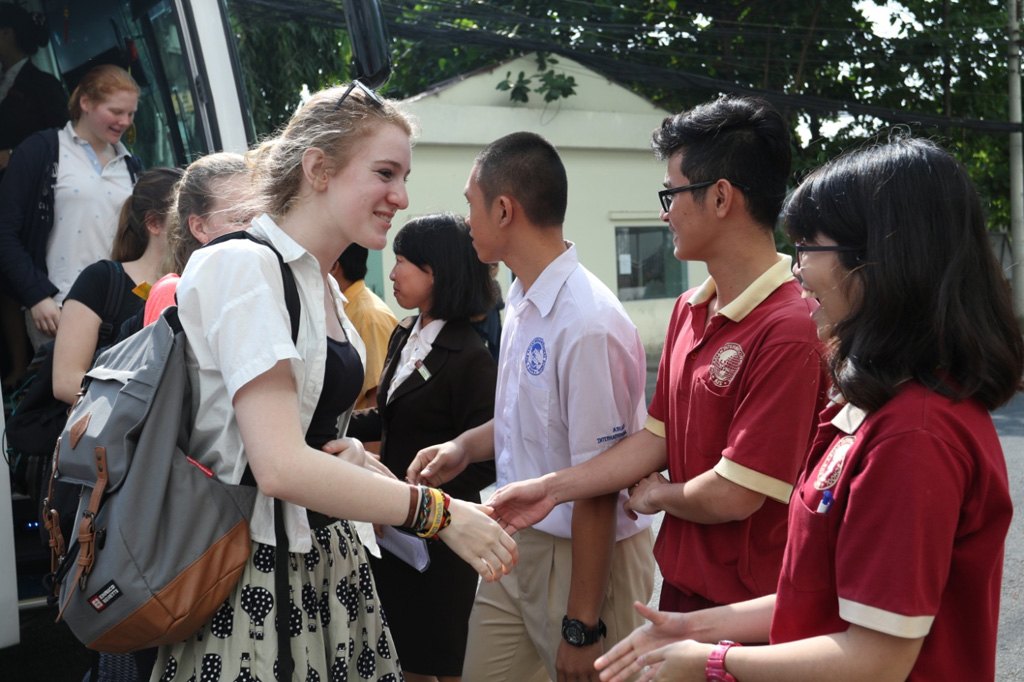 Giao lưu văn hóa giữa Trường Quốc tế Á Châu và Trường Maartens College