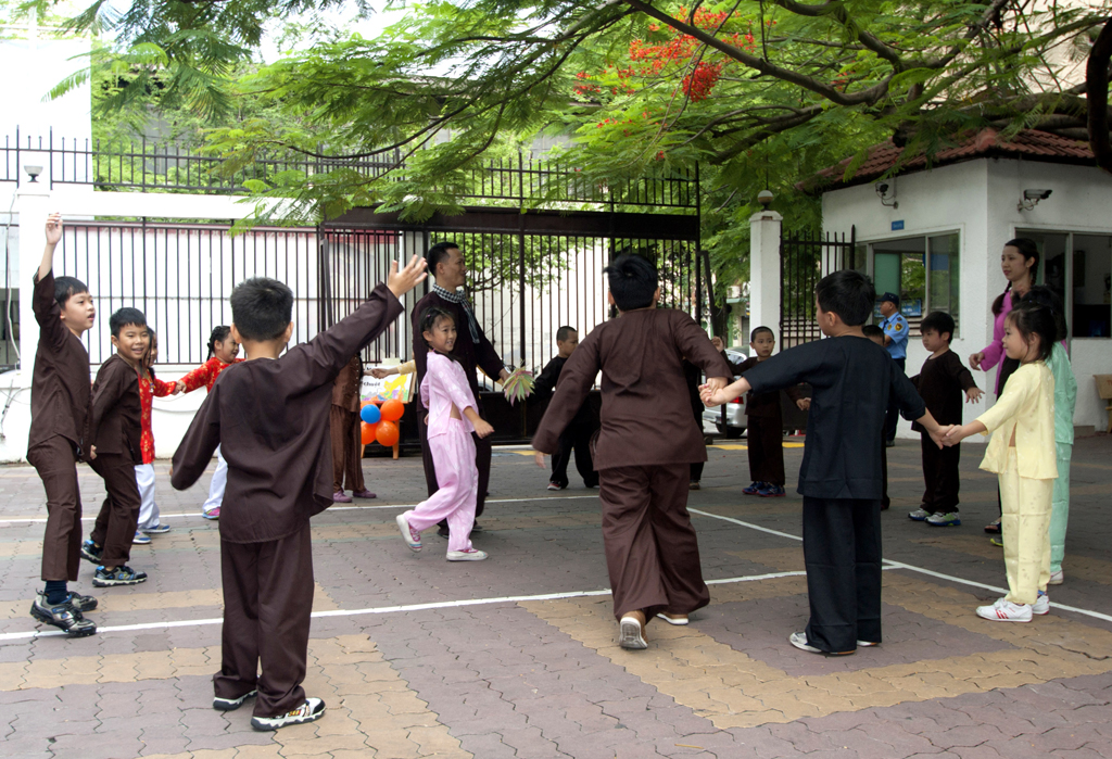 Trò chơi mèo đuổi chuột