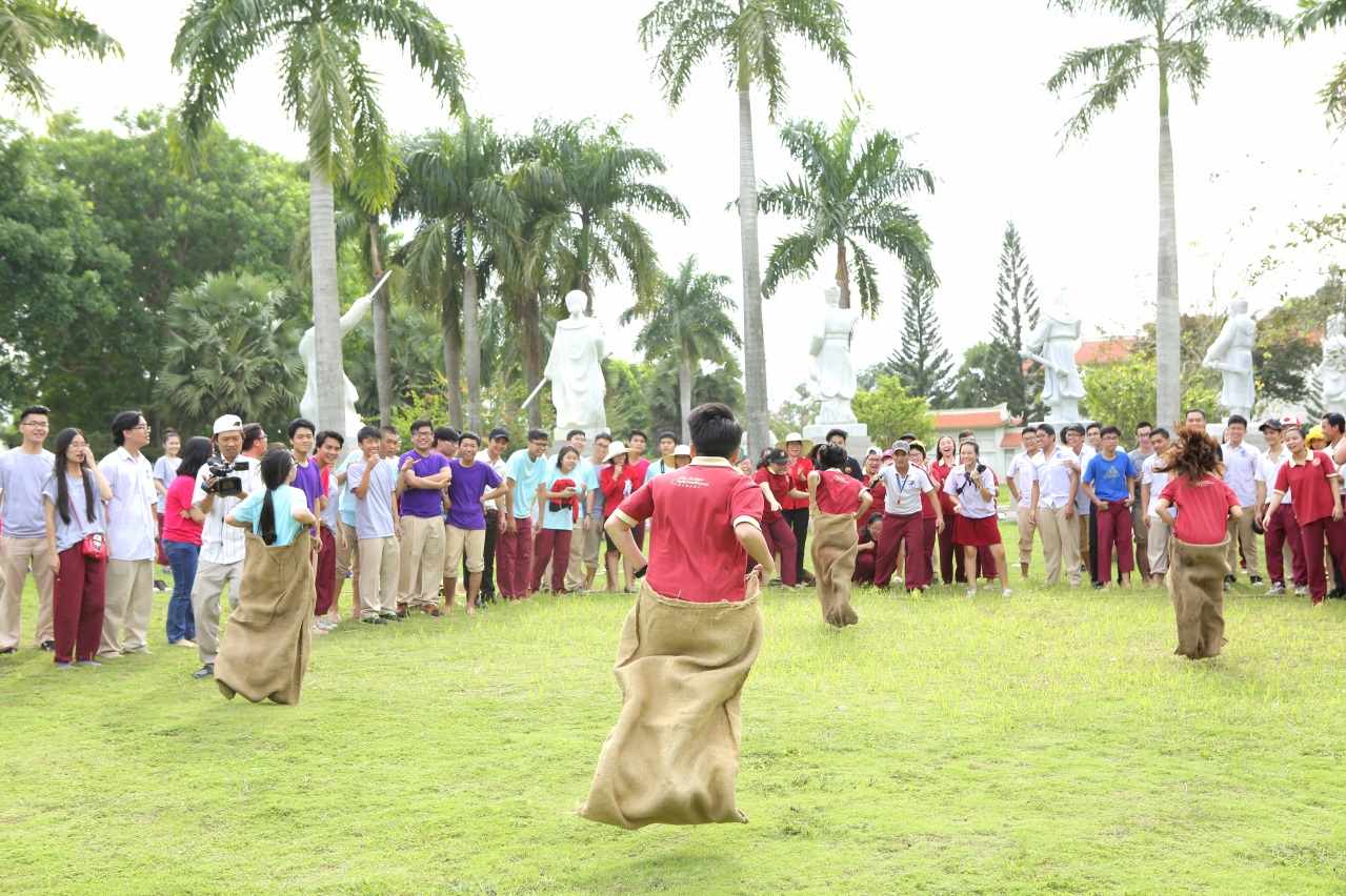  “Lễ dâng hương - nét đặc sắc trong giáo dục truyền thống của Trường Quốc tế Á Châu” - trải nghiệm hè thú vị của học sinh AHS